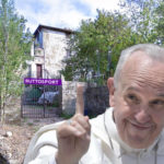 Papa Francesco a Barbiana: “Il terzino destro? E’ un miracolo. Tornerò per i tortelli”
