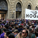 Flash mob: tifosi dal Veneto con lo striscione “D Hogan”