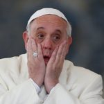 Infortunio al ginocchio, il Papa invita i tifosi viola a pregare meglio